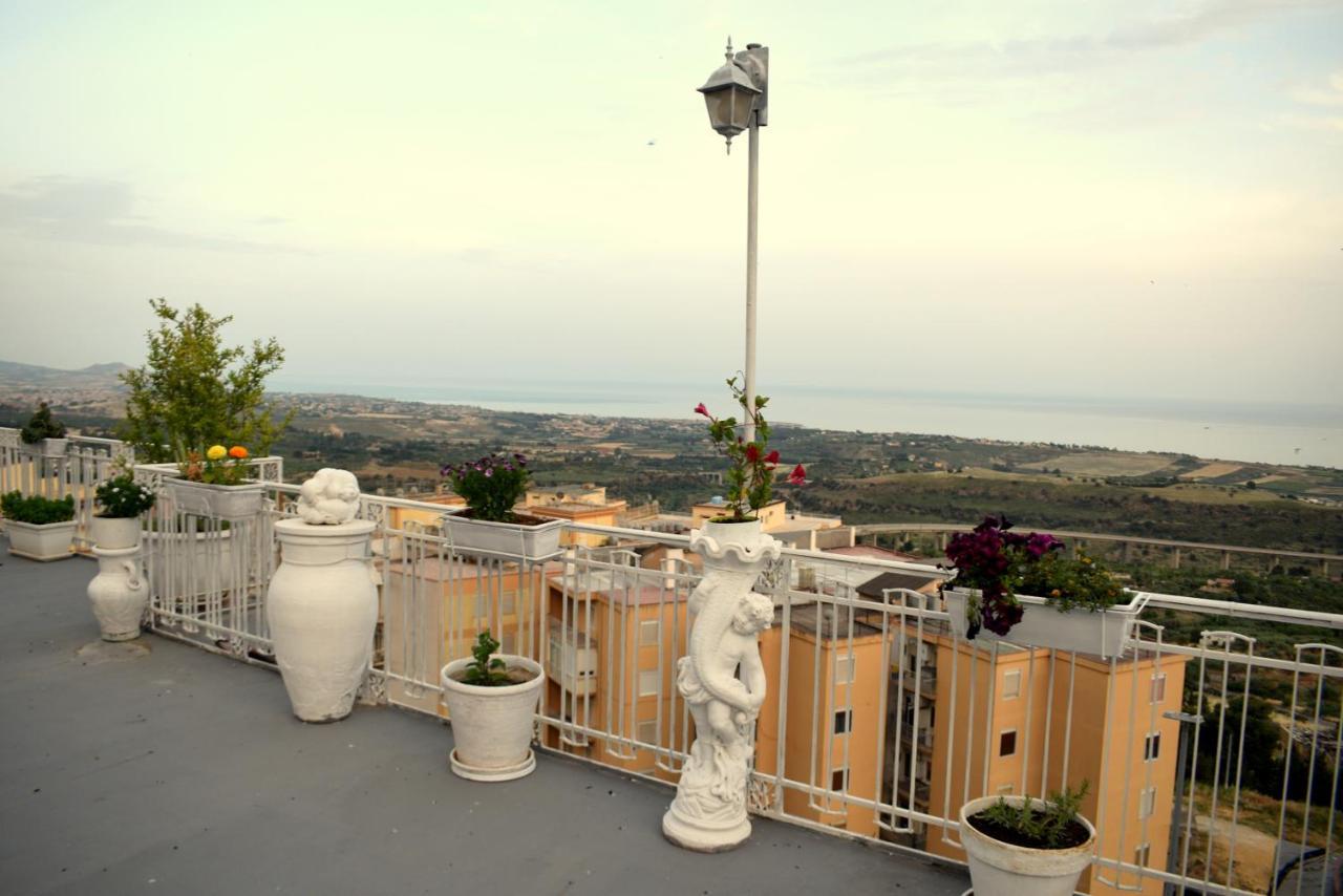 Apartment Terrazza Greca อากริเจนโต ภายนอก รูปภาพ