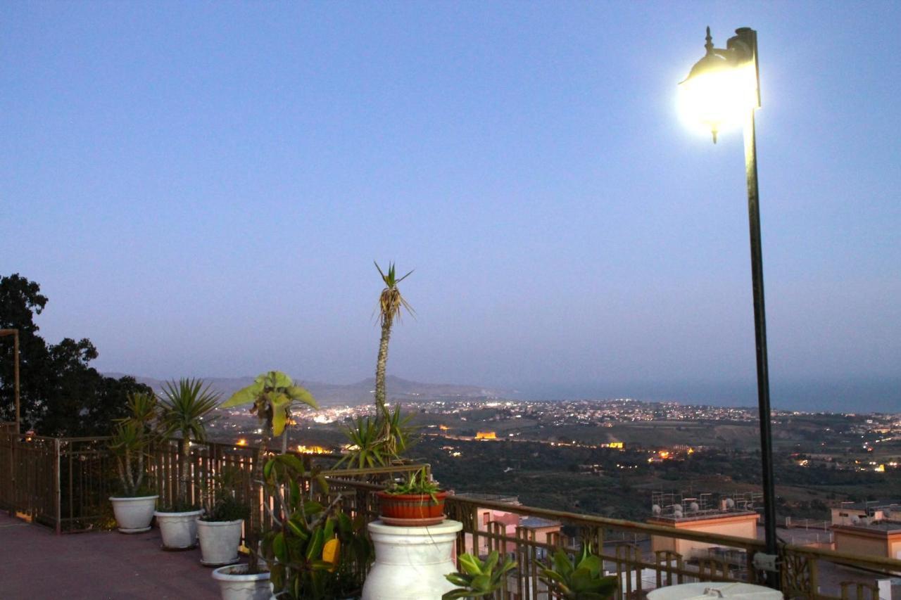 Apartment Terrazza Greca อากริเจนโต ภายนอก รูปภาพ